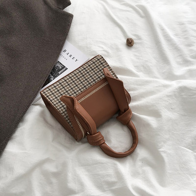 Καρό μίνι τσάντα με δύο λαβές