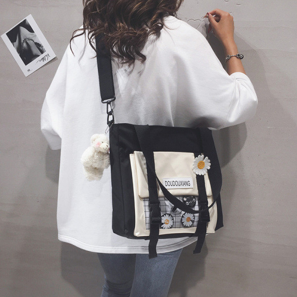 Igapäevane naiste kott tekstiilist taskuga