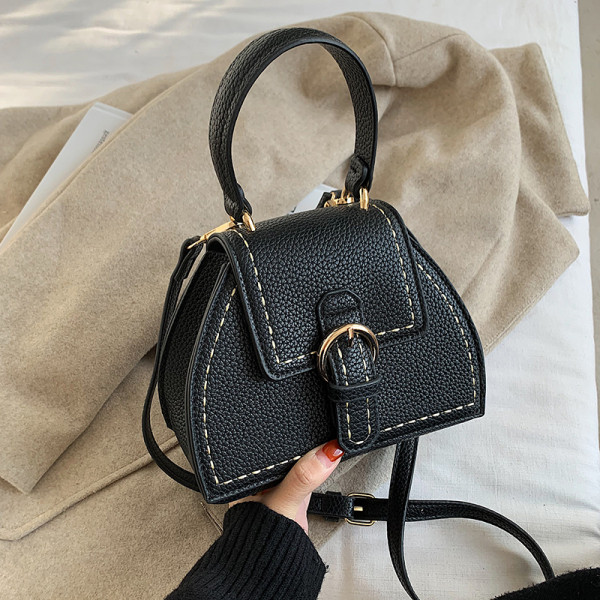 Eko bőrből készült alkalmi női táska csattal