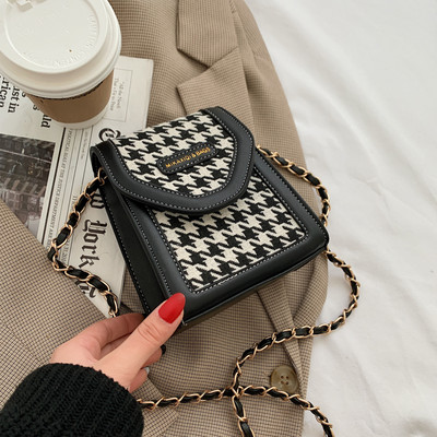 Karirana ženska torba sa dugim lancem u tri boje