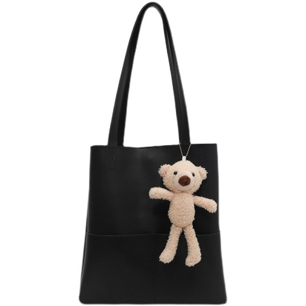 Изчистен модел дамска кожена чанта с 3D елемент 