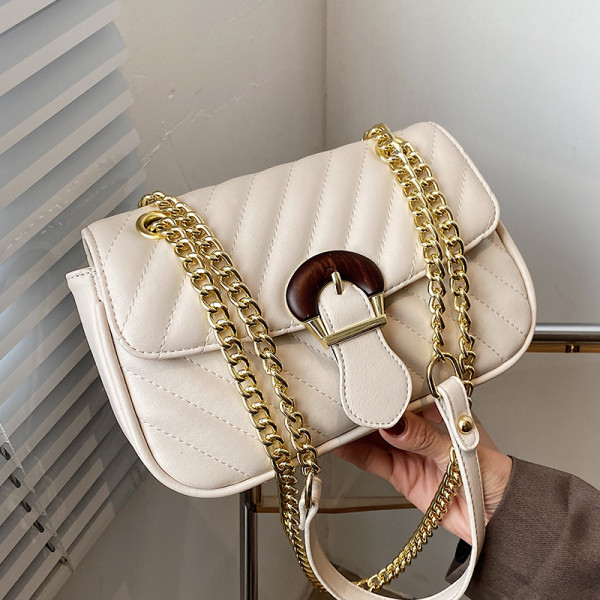 Eko bőrből készült modern női táska fém lánccal