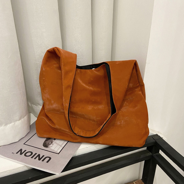 Hétköznapi női válltáska többféle színben