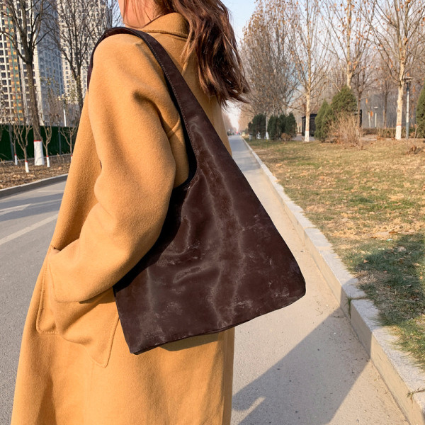 Hétköznapi női válltáska többféle színben