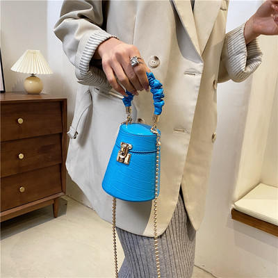 Uue mudeli naiste nahast kott