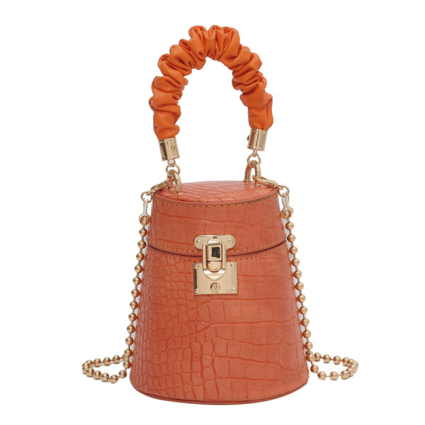 Uue mudeli naiste nahast kott