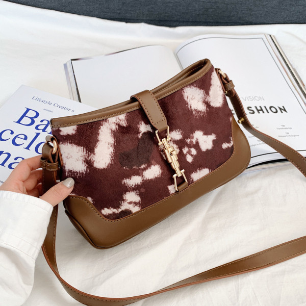 Új modell kis női táska fém rögzítéssel