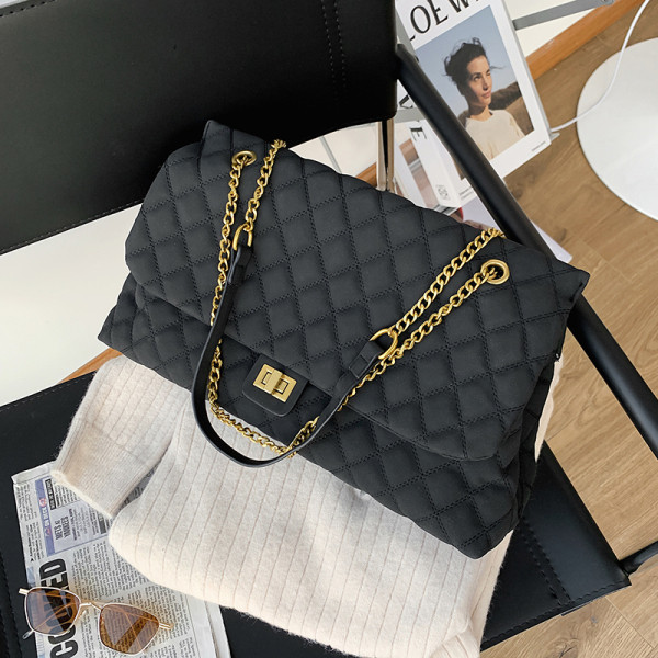 Moodne naiste metallist ketiga kott