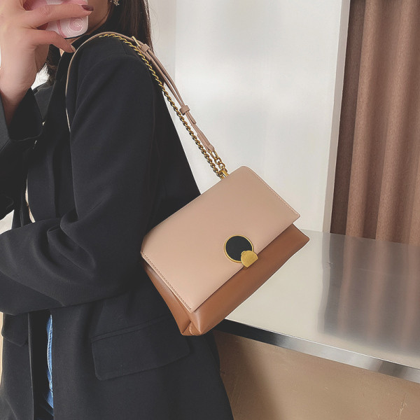 Naiste nahast kott metallist ketiga