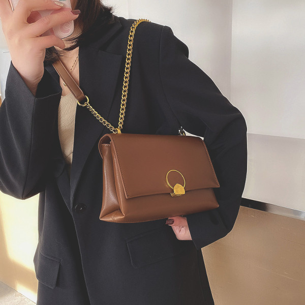 Naiste nahast kott metallist ketiga