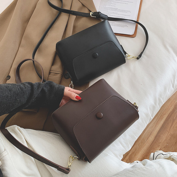 Női táska négy színben eco bőrből - sima modell