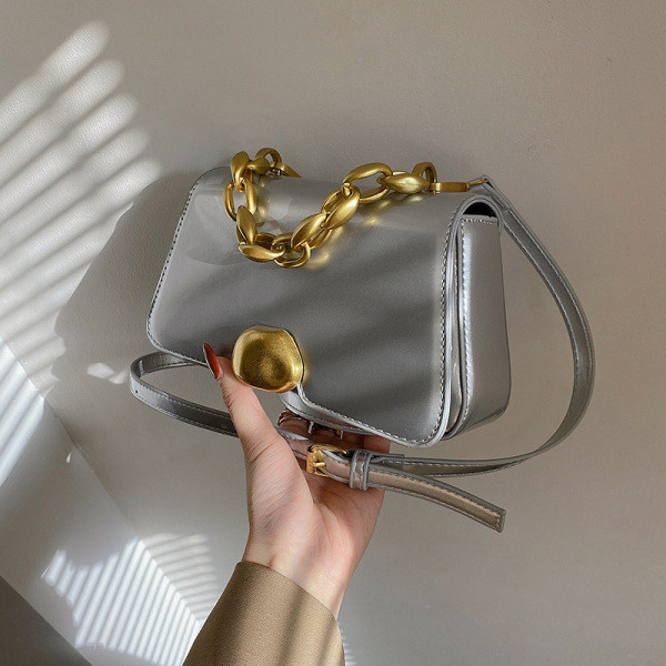 Modern női lakkbőr táska rövid és hosszú füllel