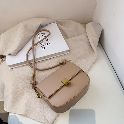 Retro stiilis lukuga naiste kott