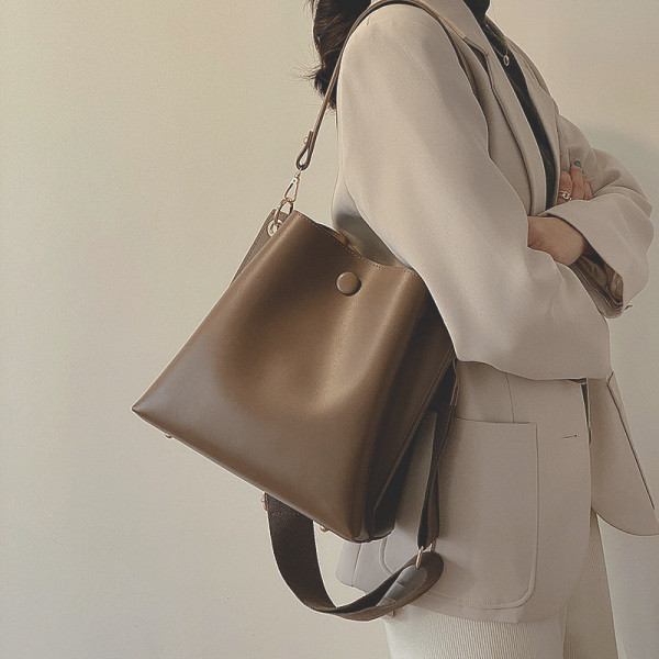 Sima modell női táska öko bőrből