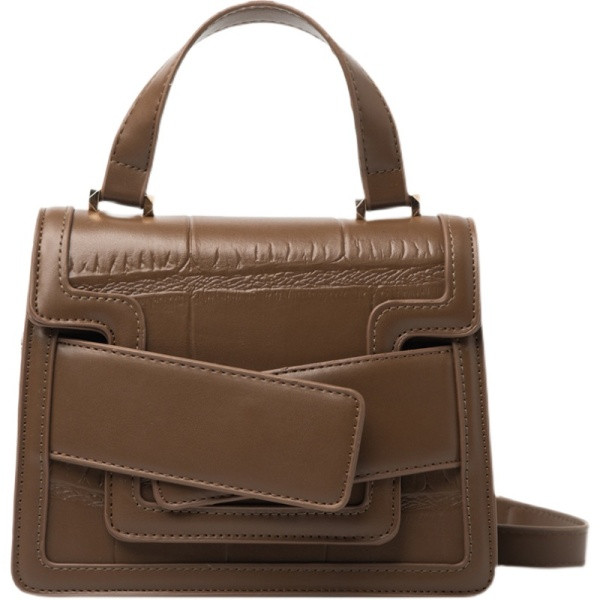 Női napi táska fém lánccal - sima modell