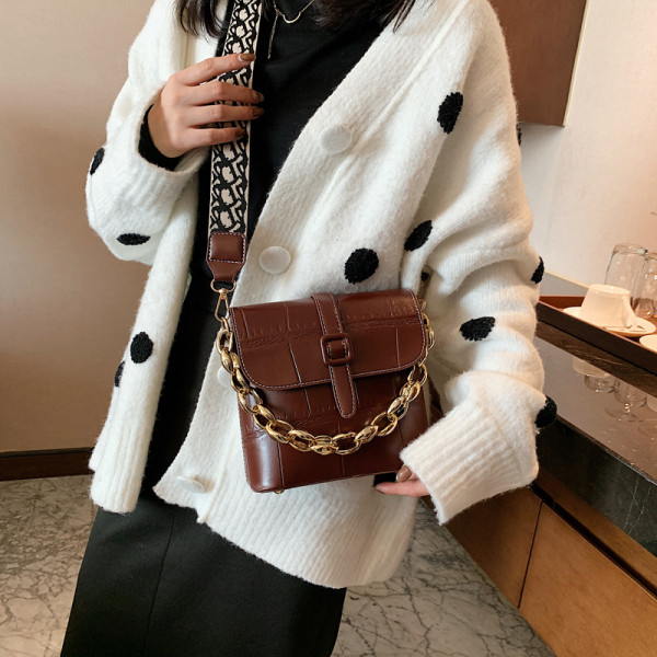 Női hétköznapi táska műbőrből több színben