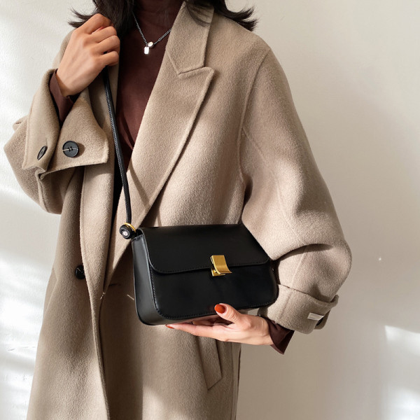 Alkalmi női táska műbőrből - többféle színben