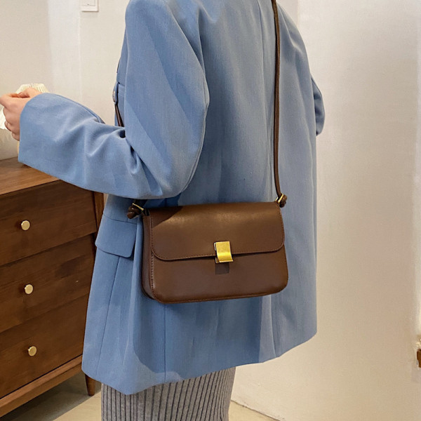 Alkalmi női táska műbőrből - többféle színben