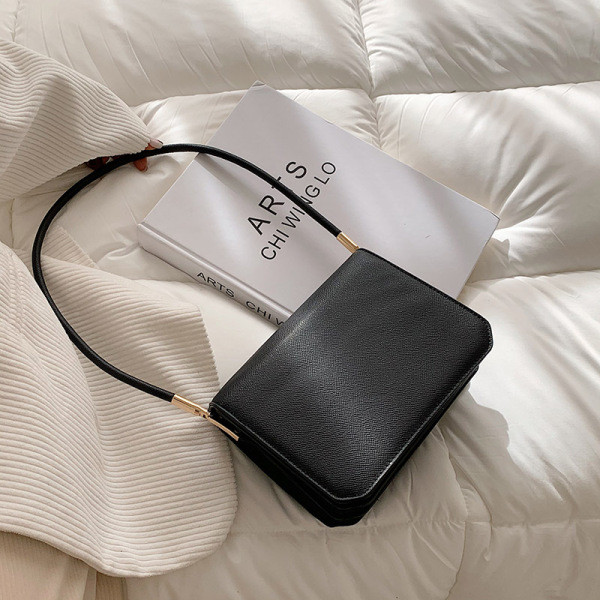 Női bőrtáska sima modell