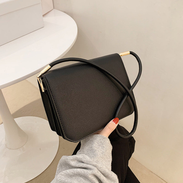 Női bőrtáska sima modell