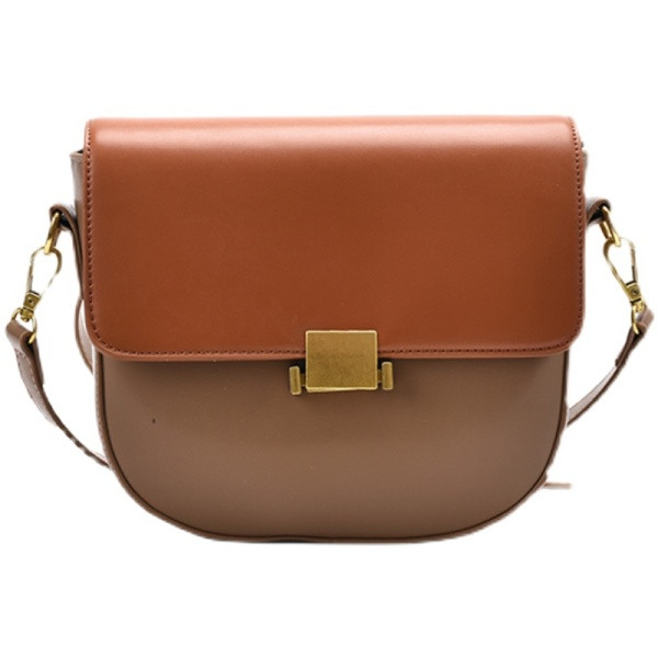 Γυναικεία καθημερινή τσάντα με μακριά λαβή και μεταλλική στερέωση