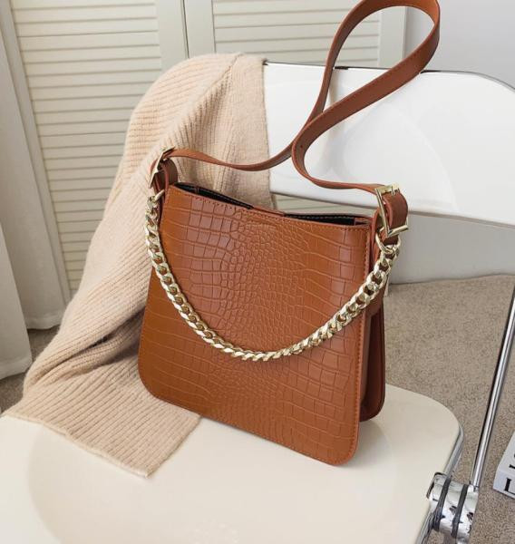 Új modell női bőrtáska hosszú füllel és fém lánccal