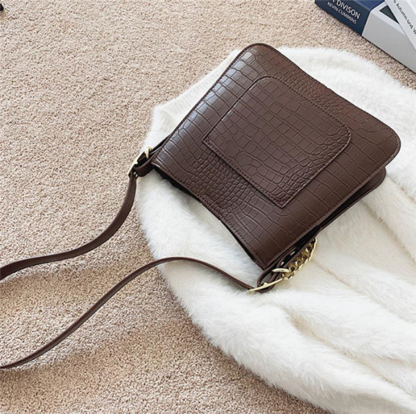 Új modell női bőrtáska hosszú füllel és fém lánccal