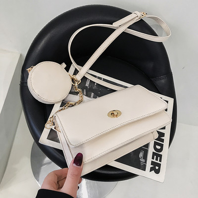 Γυναικεία τσάντα ρετρό στυλ με αξεσουάρ