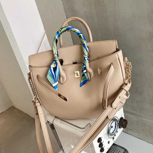 Modern női táska eko bőrből, színes fogantyúval