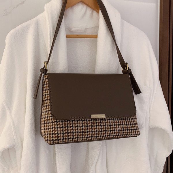 Mitmes värvitoonis vabaajakott naistele