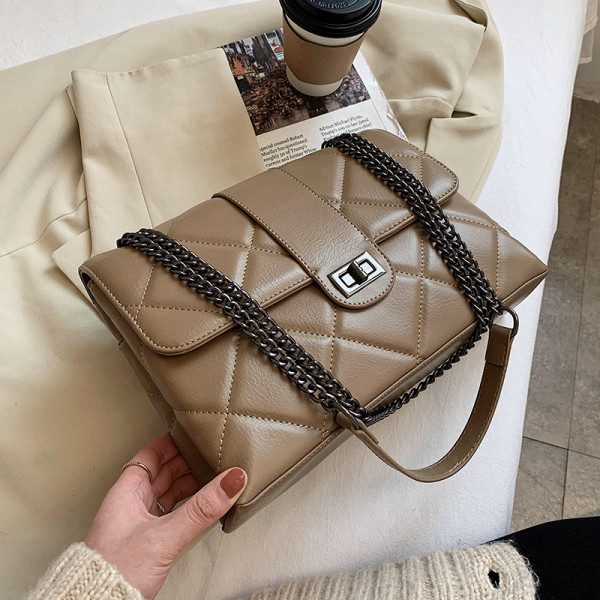 Modern női táska fém hosszú fogantyúval