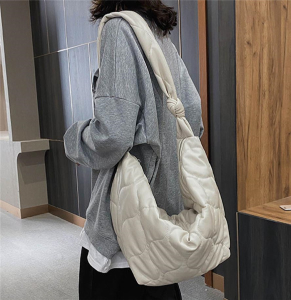 Μεγάλη τσάντα από οικολογικό δέρμα