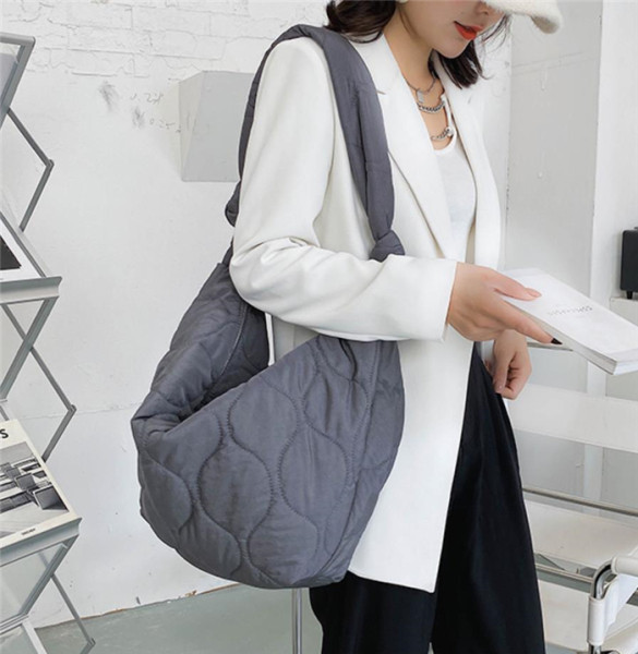 Μεγάλη τσάντα από οικολογικό δέρμα