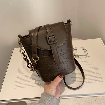 Uus mudel pandlaga naiste nahkkott - kolmes värvitoonis