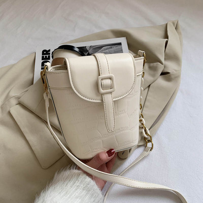 Uus mudel pandlaga naiste nahkkott - kolmes värvitoonis