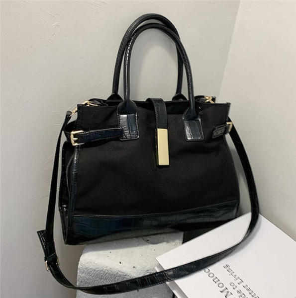 Nagyméretű textiltáska eco-bőr elemekkel