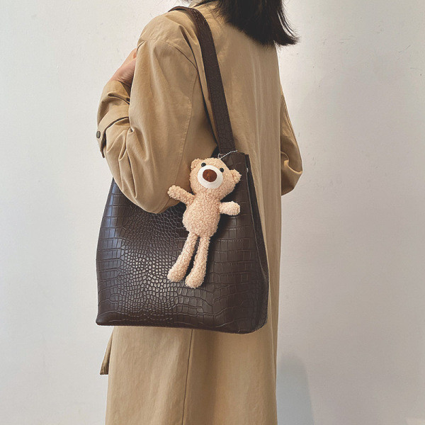 Geanta de mana din piele cu element 3D si doua manere