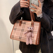 Naiste igapäevakott aksessuaariga