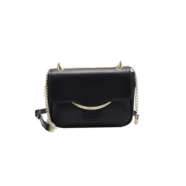 Vabaaja naiste nahast kott metallist elemendiga