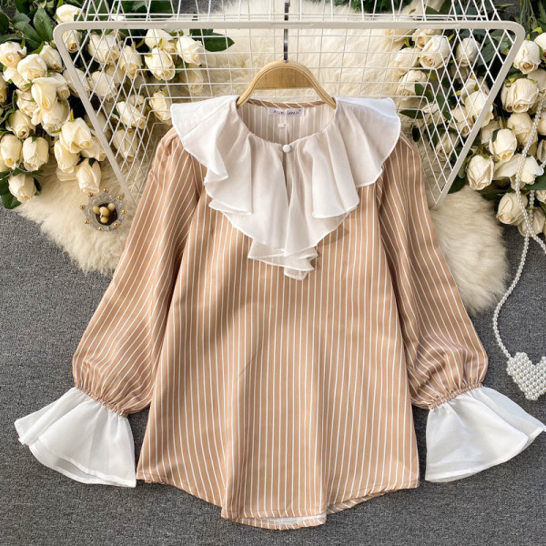 Ženska košulja s ovalnim izrezom i tilom