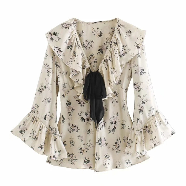 Testreszabott ing lótusz ujjakkal és fürtökkel