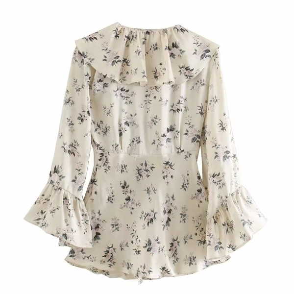 Testreszabott ing lótusz ujjakkal és fürtökkel