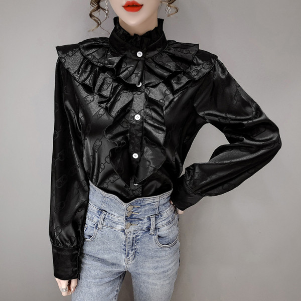 Модерна дамска риза с поло яка и къдри в черен и бял цвят