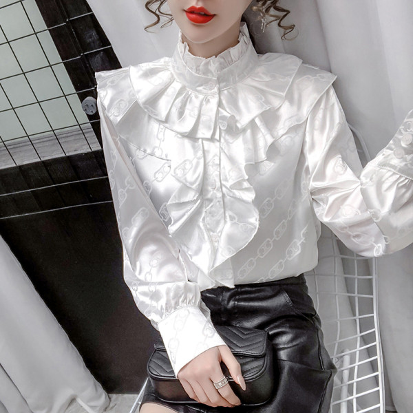 Модерна дамска риза с поло яка и къдри в черен и бял цвят