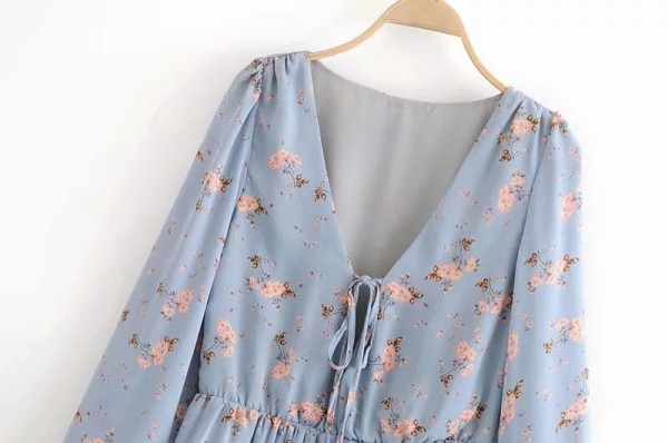 Női alkalmi kék ing spitz nyakkivágással