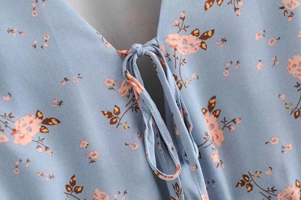 Női alkalmi kék ing spitz nyakkivágással