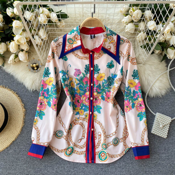 Többszínű női ing virágmintával és klasszikus gallérral