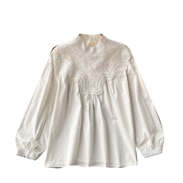 Stílusos női ing csipkével és széles ujjú fehér színben