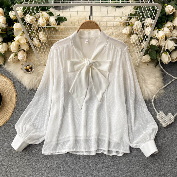 Modern női ing fehér színben, szalaggal
