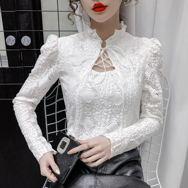 Moodne lipsude ja puhvvarrukatega naiste särk